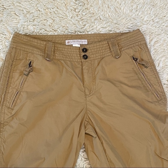 Eastern Mountain Sports Womens Size 8 Hiking Capri Pants Zipper Pockets Mustard - Picture 2 of 9